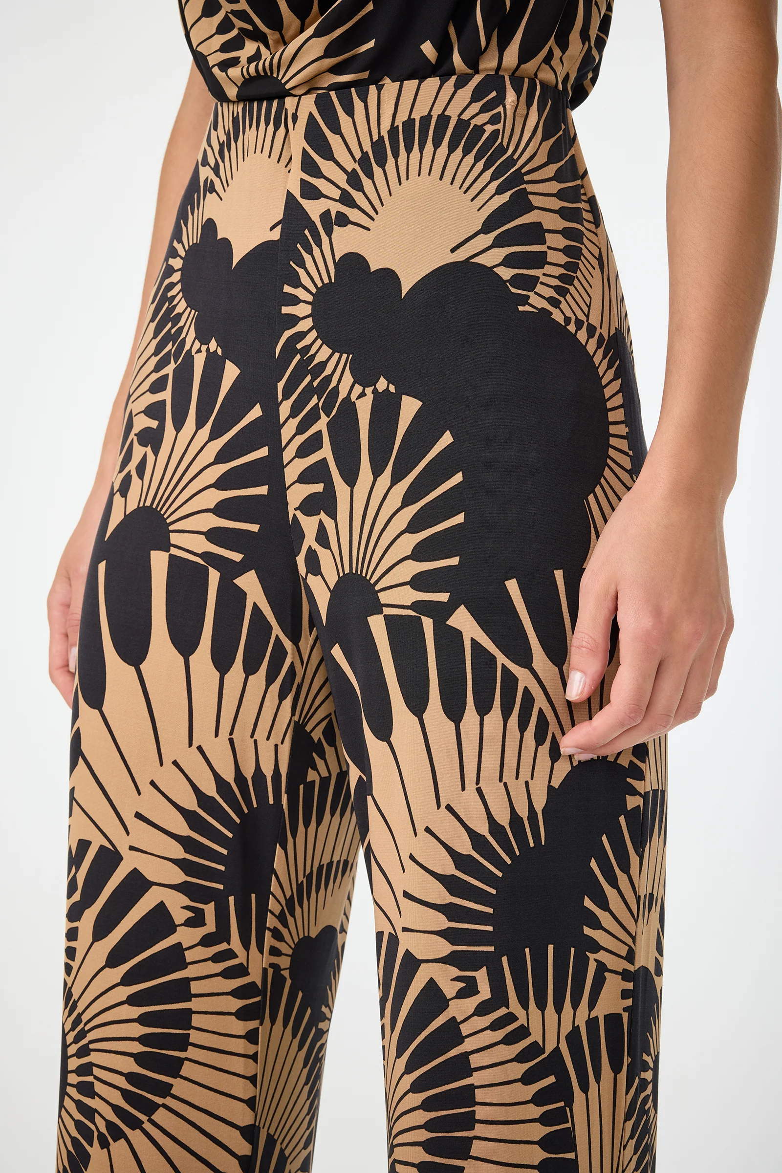Atoll Wide-Leg Cropped Pants - Juniper Jersey - Image 5
