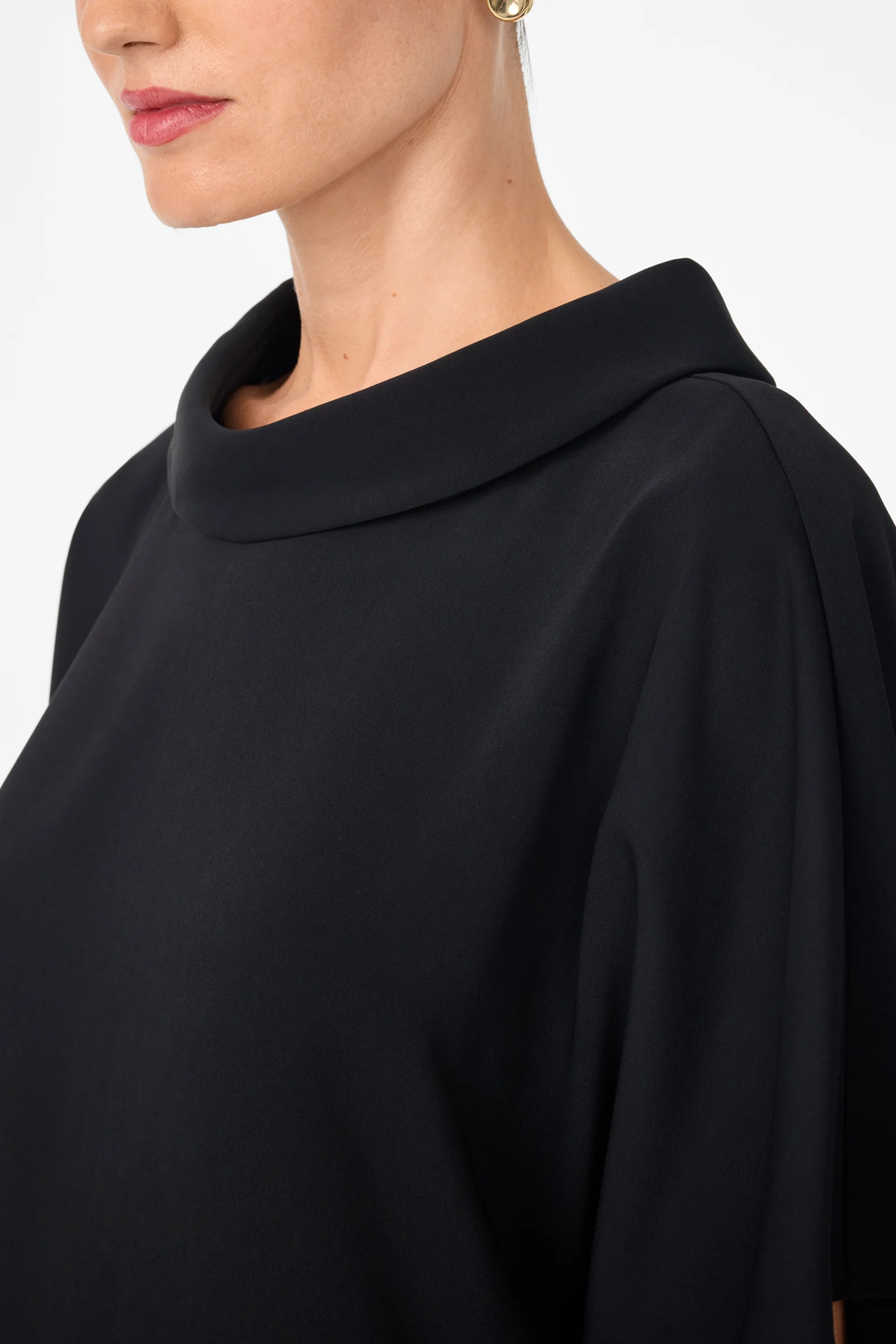 Honeysuckle Short Dolmain Sleeve Shift Dress - Image 5