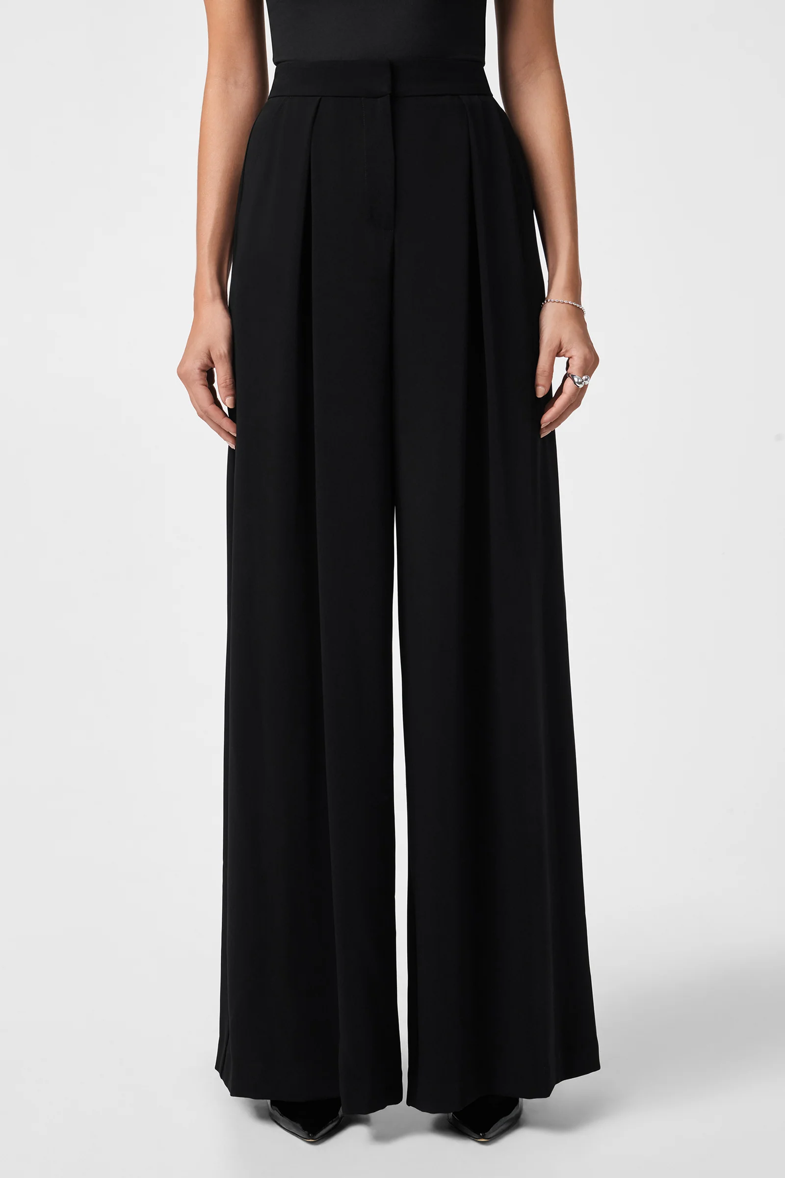 Saige Wide-Leg Pants