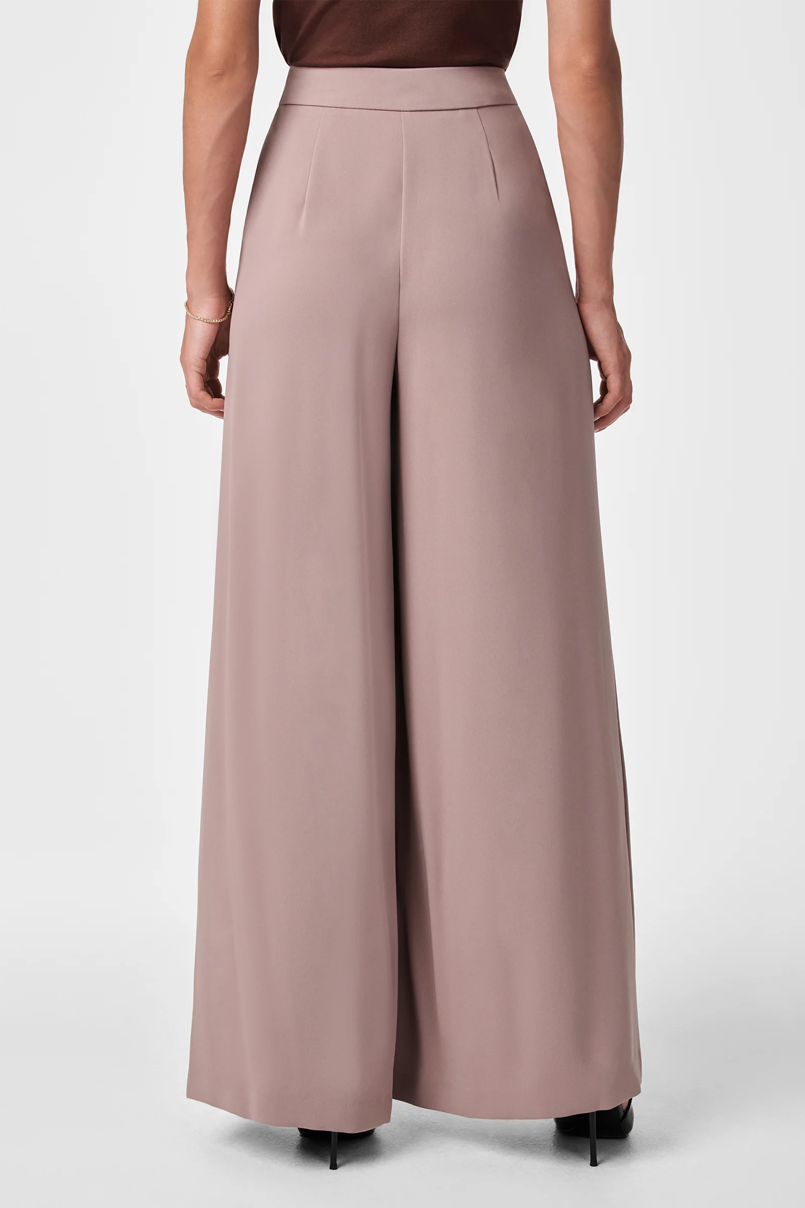 Saige Wide-Leg Short Pants - Image 9